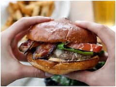 Flight में यात्रा करने से पहले Airport पर मिलने वाली इन चीजों से करें परहेज