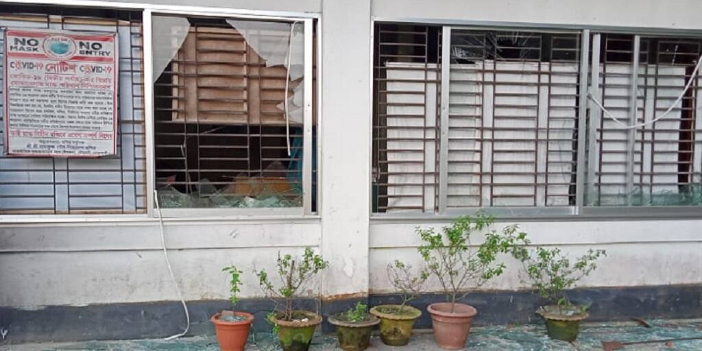 ISKCON temple vandalised in Bangladesh Hours after PM's warning Bangladesh: বাংলাদেশে ইসকন মন্দিরে হামলার অভিযোগ, পরিস্থিতি শান্তিপূর্ণ রাখতে তৎপর হাসিনা প্রশাসন