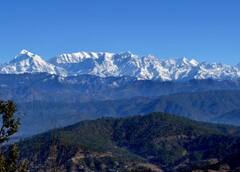 Kausani Tourism: उत्तराखंड की पहाड़ियों में बसे खूबसूरत कौसानी का सफर | एक अकेला इस शहर में