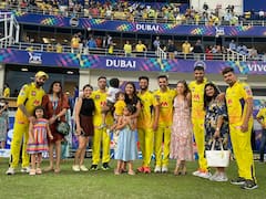 IPl 2021, CSK: ట్రోఫీ ముద్దాడిన ఆనందంలో సీఎస్‌కే కుటుంబ సభ్యులు.. ఎంతబాగున్నాయో ఆ చిత్రాలు!