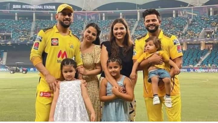 IPL 2021: MS Dhoni and Sakshi all set to become parents in 2022 MS Dhoni: ফের বাবা হতে চলেছেন ধোনি? রায়নার স্ত্রী দিলেন ইঙ্গিত