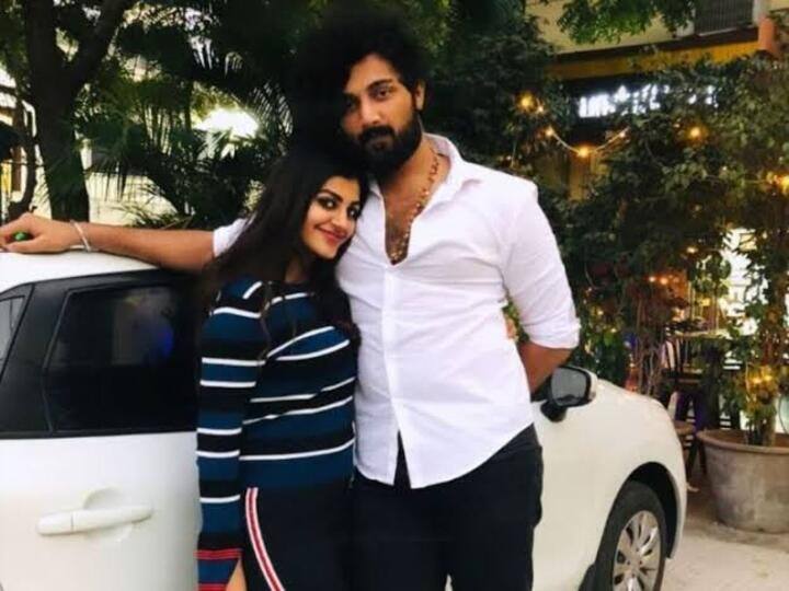 Yashika Anands Ex boyfriend close with another bigg boss contestant, picture got viral! பிக்பாஸ் பிரபலத்துடன் நெருக்கமாக இருக்கும் யாஷிகா ஆனந்தின் முன்னாள் காதலர் நிரூப்! வைரல் போட்டோ