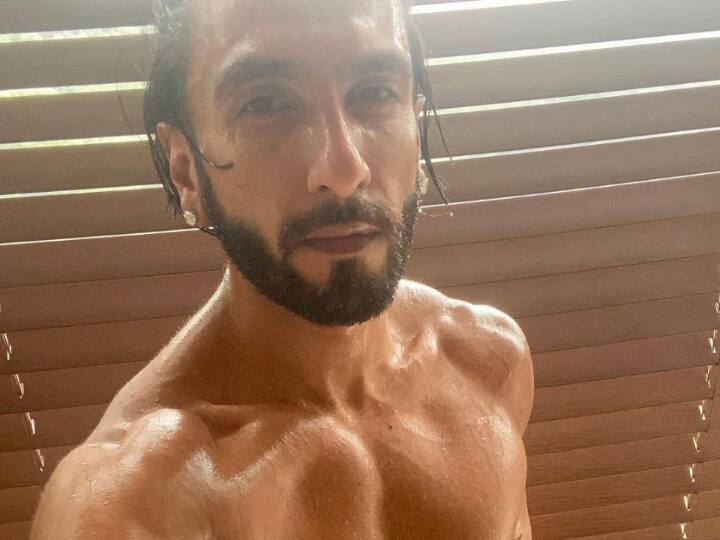 Ranveer Singh Drops Drool-Worthy Pic Ahead Of 'The Big Picture' Launch. Fans Go Gaga Over His Look Ranveer Singh Drops Drool-Worthy Pic Ahead Of 'The Big Picture' Launch. Fans Go Gaga Over His Look