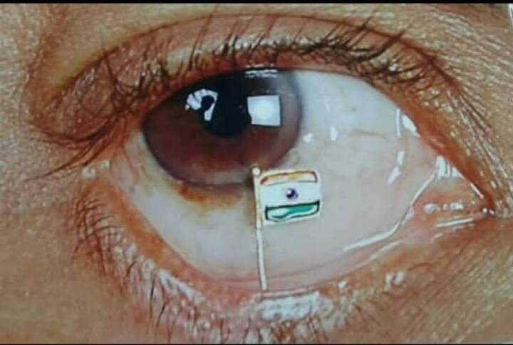 క్రికెట్ వరల్డ్ కప్ సందర్భంగా కప్ నమూనాను సూక్ష్మమైన జ్ఞాపికగా తయారు చేసి టీమ్ ఇండియాకి శుభాకాంక్షలు చెప్పడంతో ముసవీర్ సూక్ష్మ స్వర్ణ కళ వెలుగులోకి వచ్చింది. అప్పటి వరకు అందరు స్వర్ణకారులలాగే తాను కూడా ఆభరణాలు తయారు చేసేవాడు. ఆ తర్వాత మాత్రం అతను కేవలం సూక్ష్మమైన జ్ఞాపికల తయారీకే పరిమితం అయ్యారు.