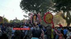 Vijaya Dashami 2021: বনেদি ঐতিহ্য আর রীতি মেনে জলপাইগুড়ির বৈকুণ্ঠপুর রাজবাড়ির প্রতিমা বিসর্জন | Bangla News