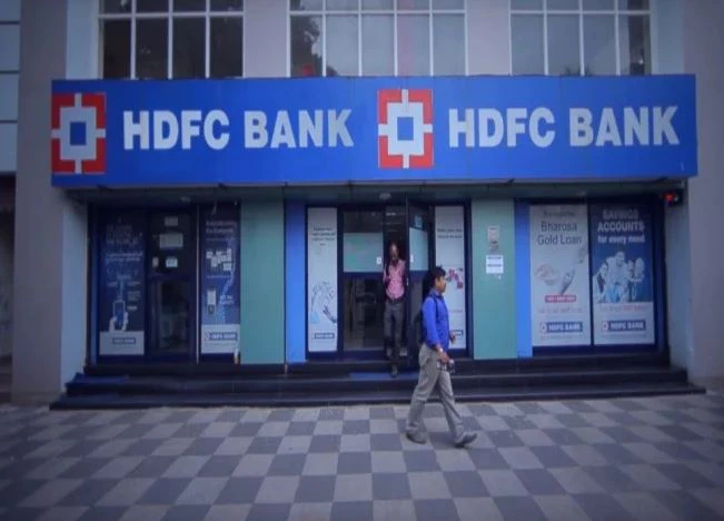 HDFC Bank Q2 Consolidated Profit Rises 18% To Rs 9,096 Cr, Gross NPA Up By 1.35% HDFC Bank Q2 Consolidated Profit Rises 18% To Rs 9,096 Cr, Gross NPA Up By 1.35%