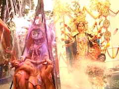 Vijaya Dashami: পরিবেশ বাঁচিয়ে প্রতিমা বিসর্জনের নতুন নজির প্রশাসন ও কলকাতার দুই পুজো উদ্যোক্তার। Bangla News