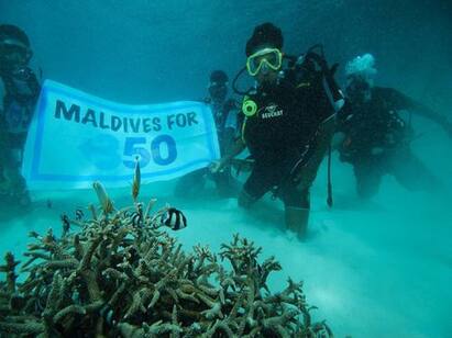 Maldives facing climate changes was  SOS with undersea cabinet உயரும் கடல்மட்டம்! 2100 க்குள் கடலுக்குள் மூழ்குமா மாலத்தீவு? ” - இது உலகுக்கான எச்சரிக்கை!