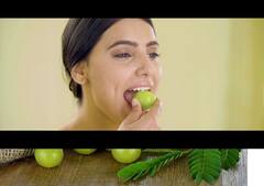 વધતી ઉંમરના લક્ષણોને રોકે છે આ 4 વસ્તુઓ, હંમેશા રહેશો યંગ, આ રીતે કરો સેવન