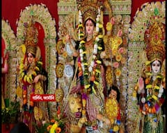 Durga Puja 2021: ঢাকের বোল, কাঁসর, ঘণ্টা শব্দ, আচার-নিষ্ঠাভরে দুর্গাপুজো বার্লিনে