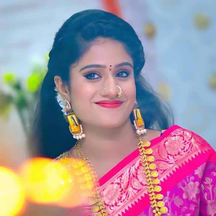 అక్షర గా అందరిని అలరిస్తూంది..ఈ బుల్లితెర బ్యూటీ దీప్తి (Image credit/Deepthi Manne Instagram)