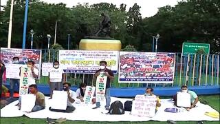 SSC Protest: মেধাতালিকায় অসঙ্গতি সহ একাধিক দুর্নীতির অভিযোগে অবস্থান এসএসসি চাকরি প্রার্থীদের