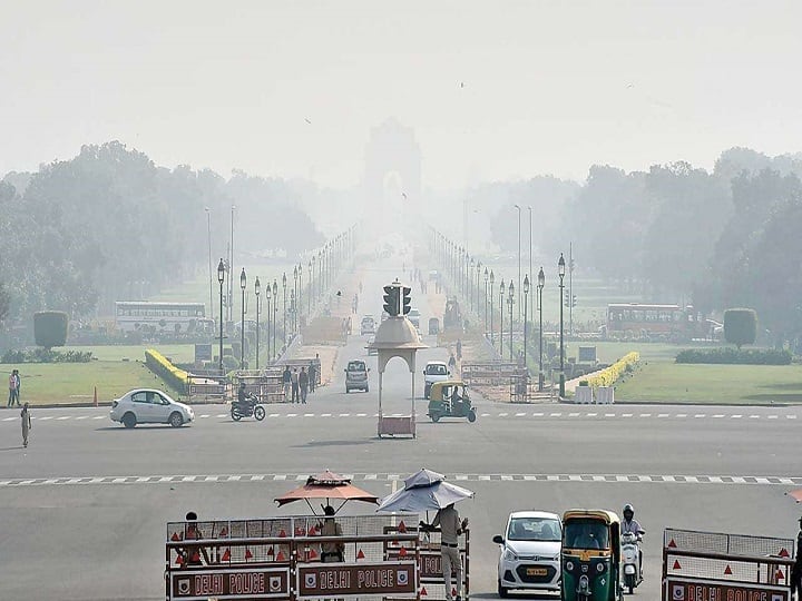 Pollution in Delhi- Increasing Pollution Worsens The Situation, Delhi Govt And Noida Administration Gear Up For The Challenge, AQI Delhi Pollution: Delhi Govt And Noida Administration Gear Up For The Challenge As AQI Numbers Soar