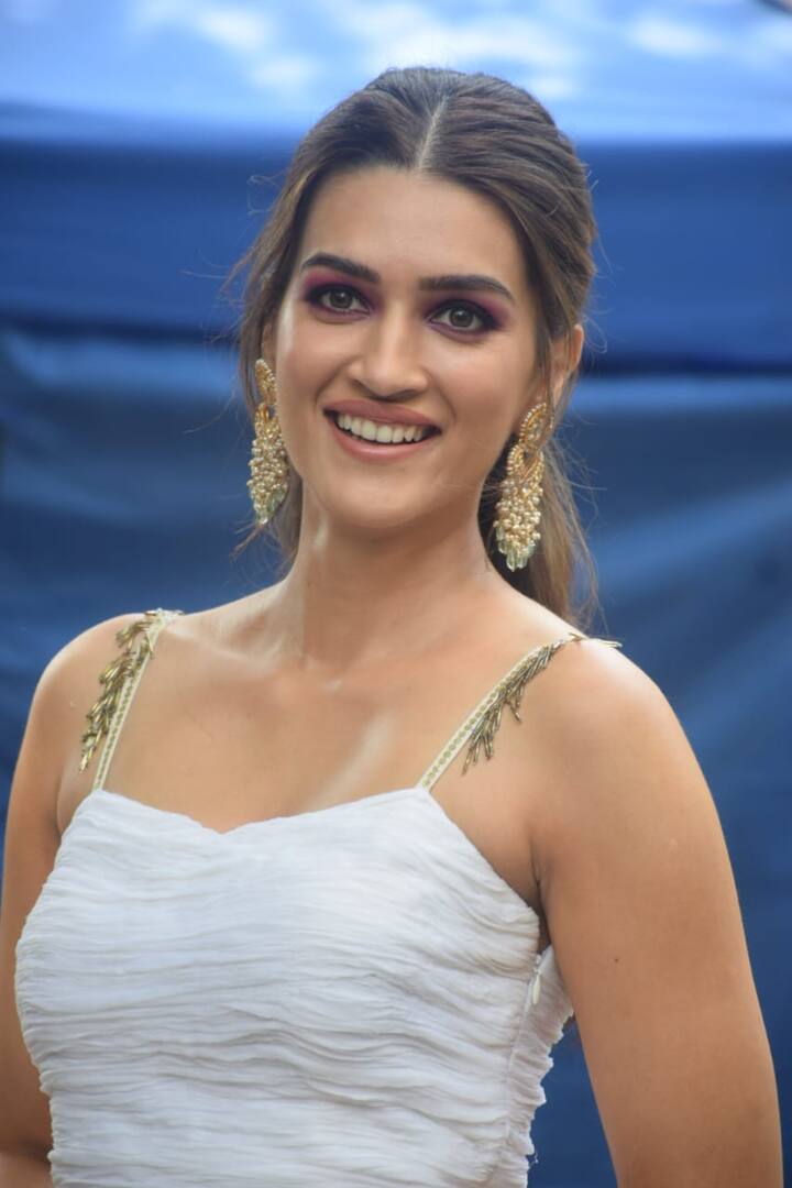 ওটিটি প্ল্যাটফর্মে মুক্তি পাচ্ছে ছবিটি।