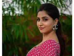 Anchor Varshini Photos: బాపు బొమ్మలా అందాల వర్షిణి