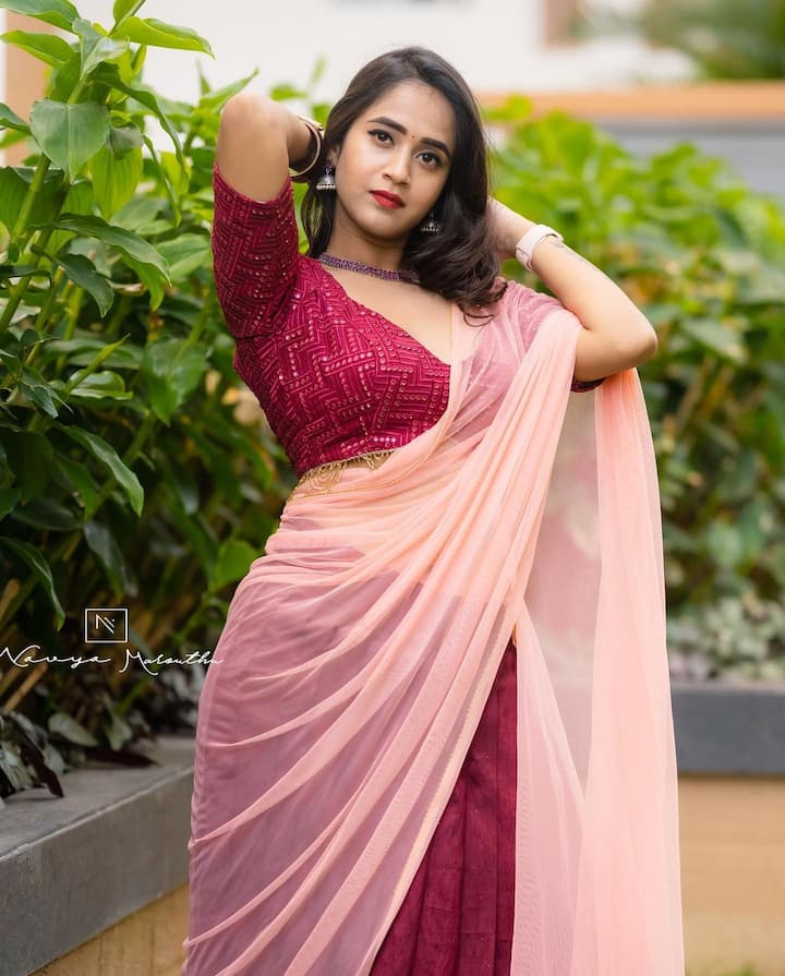 దీప్తి సునయనా అందాల విందు.. తగ్గేదేలే అంటున్న బిగ్ బాస్ బ్యూటీ! - Image Credit: Deepthi Sunaina/Instagram