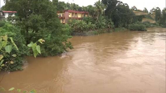 Kerala Flood Update: కేరళలో వరద బీభత్సం.. పొంగిపొర్లుతోన్న నదులు, వాగులు, వంకలు