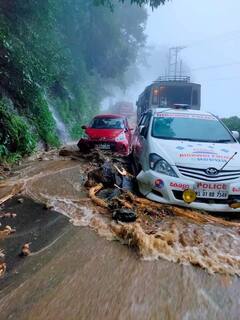 Kerala rains | கேரளாவை புரட்டி போடும் மழை.. நிலைகுலைய வைக்கும் புகைப்படங்கள்!