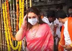 వీఐపీ విరామ దర్శన సమయంలో తిరుమల శ్రీవారి సేవలో పాల్గొన్న సినీనటి శ్రీదేవి