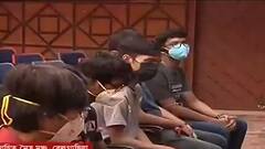 RG Kar: মোহিত মঞ্চে সাংসদ-বিধায়কদের সঙ্গে বৈঠক, অধ্যক্ষের ইস্তফার দাবিতে অনড় পড়ুয়ারা| Bangla News