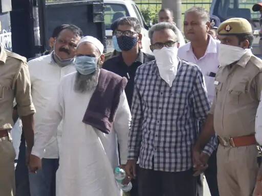 Saladin Umar Suspected Of Being Involved In Terrorist activity 7 days remand Approved વડોદરાના ઇતિહાસમાં પ્રથમ વખત રિમાન્ડની સુનાવણી મોડી રાત સુધી ચાલી, જાણો શું છે મામલો