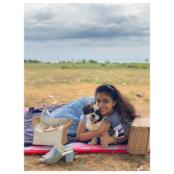 (Image credit: Instagram) అనేక మంది స్టార్ హీరోల పక్కన నటించే ఛాన్స్ కొట్టేసింది.