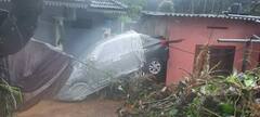 Kerala rains | கேரளாவை புரட்டி போடும் மழை.. நிலைகுலைய வைக்கும் புகைப்படங்கள்!
