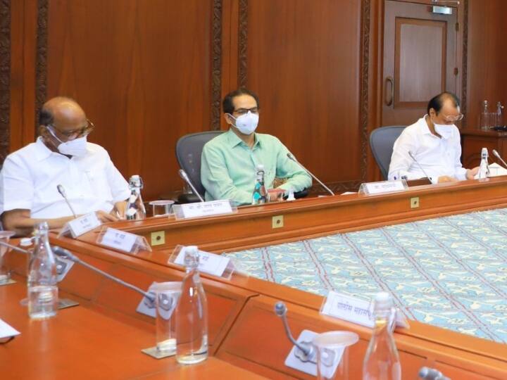 Maharashtra CM Uddhav Thackeray and NCP leader Sharad Pawar hold meeting Maharashtra News: एनसीपी प्रमुख शरद पवार और सीएम उद्धव ठाकरे की बैठक, जानें किन मुद्दों पर हुई चर्चा