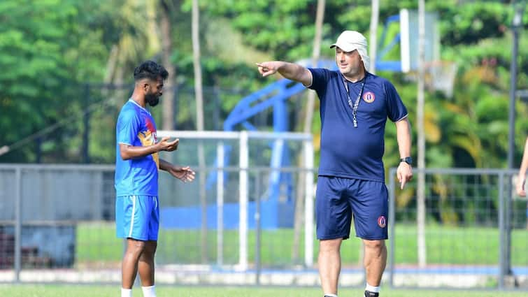 No excuse for quarantine rules, we want to move match by match: SC East Bengal coach SC East Bengal Update: এখনই চ্যাম্পিয়নশিপ নিয়ে ভাবছি না, ম্যাচ ধরে এগোতে চাই, জানালেন লাল-হলুদের নতুন কোচ