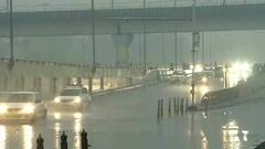 Kerala के बाद Delhi-NCR में भारी बारिश ने बढ़ाई मुसीबत, सड़कें बनीं तालाब