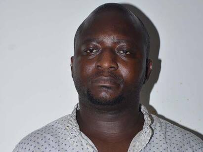Three and a half lakh Nigerian man arrested for texting தேனியில் பெண் போல் நடித்து குறுஞ்செய்தி மூலம் 3.5 லட்சம் மோசடி - நைஜீரியாவை சேர்ந்த நபர் கைது