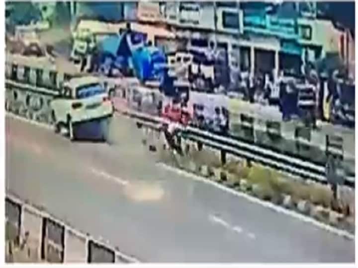 Punjab Police officer car hit two women in Jalandhar one died hit and run captured in CCTV sub inspector arrested Punjab News: सब-इंस्पेक्टर ने तेज कार से 2 युवतियों को कुचला, एक की मौके पर मौत, देखें वीडियो