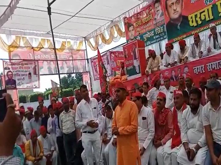 When SP Leader appeal for vote to BJP in Bareilly ann Bareilly News: बरेली में सामने आया दिलचस्प नजारा, भूल गये सपा के नेता जी और बीजेपी के लिए मांगने लगे वोट