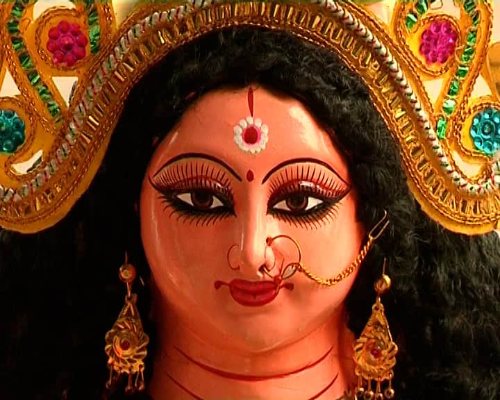 Lakshmi Puja 2021 Do These 5 Things During Kojagari Lakshmi Puja To Get Good Luck and Wealth Lakshmi Puja 2021 : লক্ষ্মী পুজোর দিন এই নিয়মগুলি মেনে চললে সংসারে আসতে পারে সমৃদ্ধি