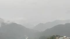 Weather Update: बारिश की वजह से चार धाम की यात्रा पर रोक, आज उत्तराखंड के सभी स्कूलों में भी छुट्टी