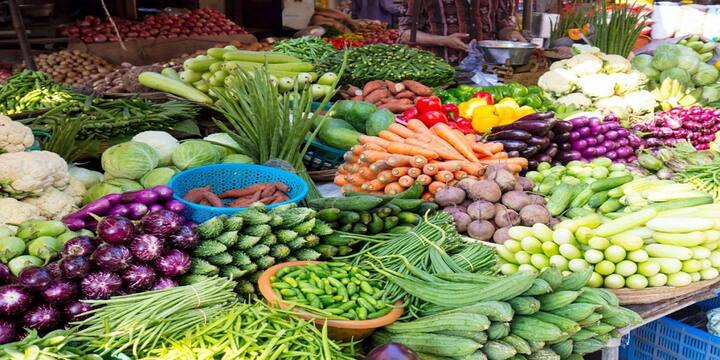 Lakshmi Puja Vegetable Prices soar in festive season Kolkata Markets ahead of Kojagori Kolkata Vegetable Prices: লক্ষ্মীপুজোর আগেই অগ্নিমূল্য বাজার, সবজির দামে আগুন, দুর্ভোগ আমজনতার