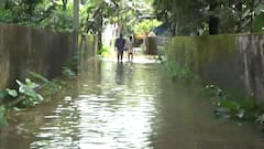 Kerala Floods: Streets turn into rivers | Ground Report