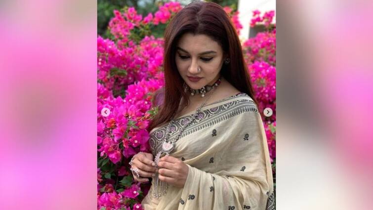 Actress Jaya ahsan post on facebook over bangladesh violence Jaya ahsan: 'এই মৃত্যু উপত্যকা আমার দেশ না', বাংলাদেশের অশান্ত পরিস্থিতি নিয়ে প্রতিবাদে জয়া আহসান
