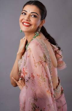 Kajal Aggarwal pics: புடவையில் பளபளக்கும் காஜல்...சிரிப்பில் ஜொலிக்கும் காஜல்...!