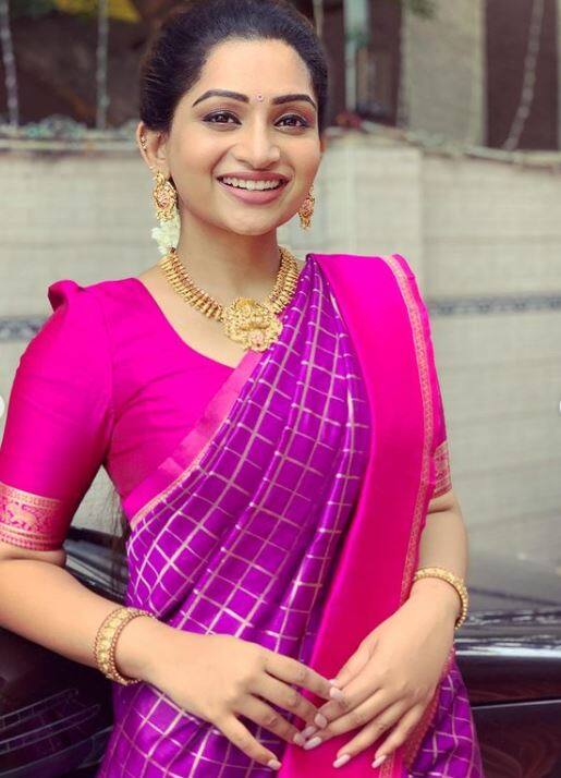 உன் உதட்டுல உறையுறேன்
