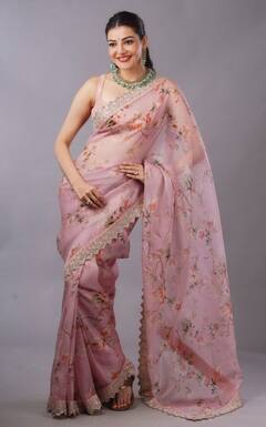 Kajal Aggarwal pics: புடவையில் பளபளக்கும் காஜல்...சிரிப்பில் ஜொலிக்கும் காஜல்...!