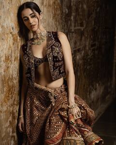 Ananya Pandey Looks: दुल्हन बनकर Ananya Pandey ने अपनी खूबसूरती से किया सबको फेल, सोशल मीडिया पर छाया जलवा