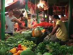 Vegetable Price: 2 महीने और महंगा मिलेगा टमाटर, जानें आलू-प्याज और भिंडी जैसी सब्जियों का हाल क्या होगा