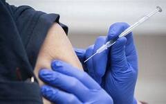 Covid Updates : পুজো মিটতেই কলকাতা পুরসভার হেলথ ক্লিনিকগুলিতে শুরু টিকাকরণ| Bangla News