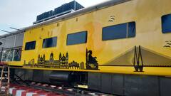 Photo : CSMT स्थानकात 'मील ऑन व्हील' रेस्टॉरंट सुरु