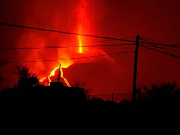 La Palma: A Month On, Volcano On Spanish Island Still Erupting Red-Hot Lava, Ash