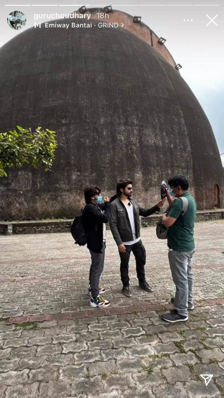 गुरमीत चौधरी आजकल अपने होमटाउन बिहार में शूटिंग कर रहे हैं. भागलपुर, बिहार गुरमीत का होम टाउन है.