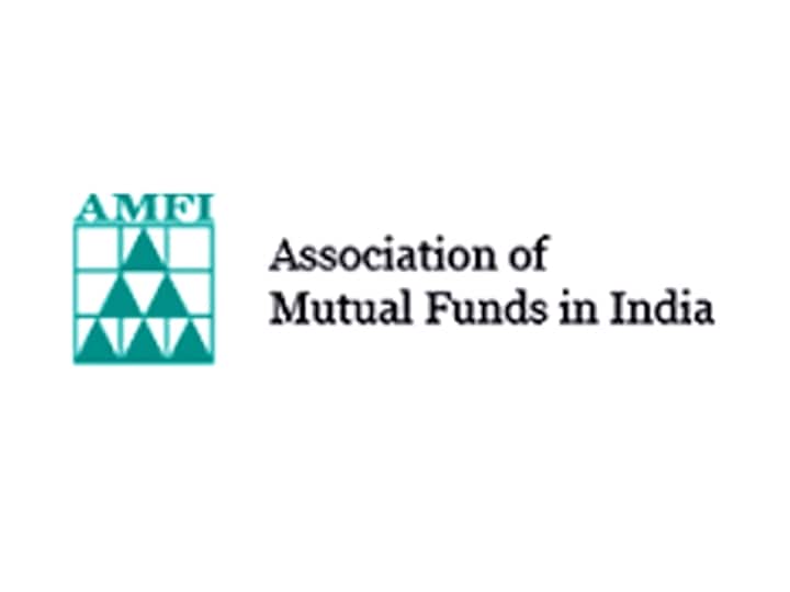 AMFI Appoints Balasubramanian As Chairman, Radhika Gupta Becomes New Vice Chairperson AMFI Appoints Balasubramanian As Chairman, Radhika Gupta Becomes New Vice Chairperson