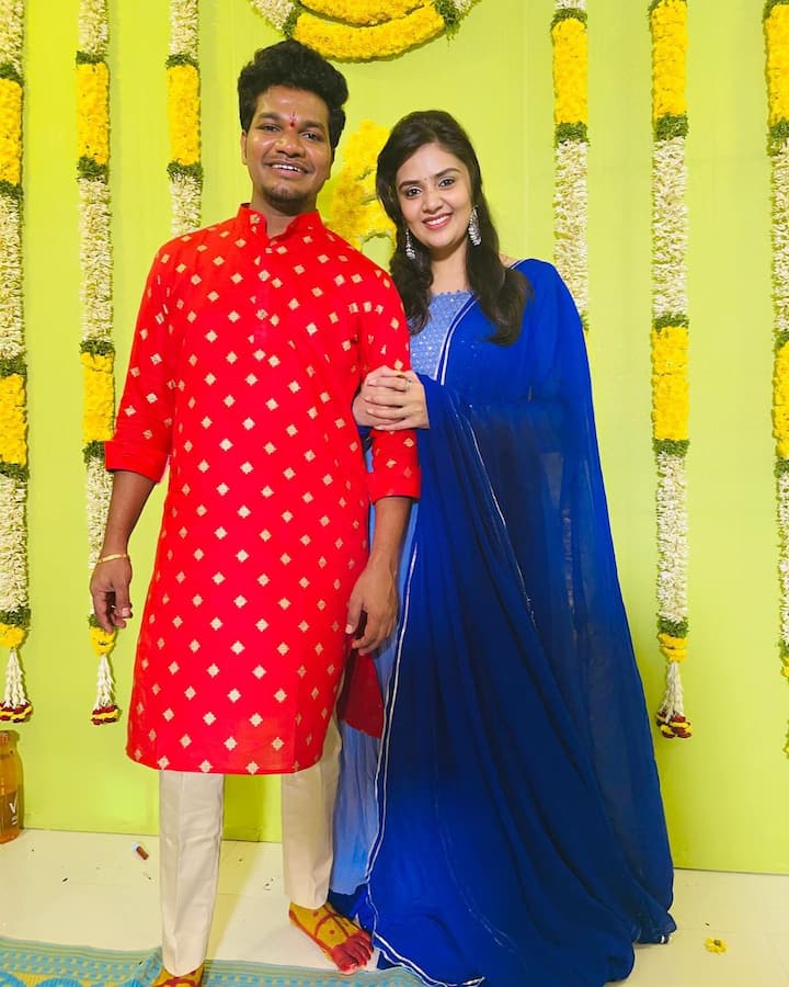 ముక్కు అవినాష్ పెళ్లిలో.. శ్రీముఖి సందడి, రాములమ్మ ఎక్కడున్నా పండగే! - Image Credit: Sreemukhi/Instagram