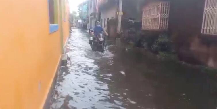 The city of serampore in hooghly has been inundated by rains in the last few days Hooghly: গত কয়েকদিনের প্রবল বৃষ্টিতে জলযন্ত্রণা হুগলির শ্রীরামপুর শহরে